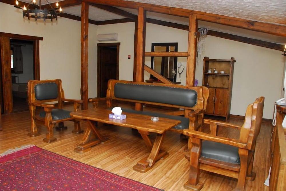 Saraishyq Hotel Алмати Інтер'єр фото