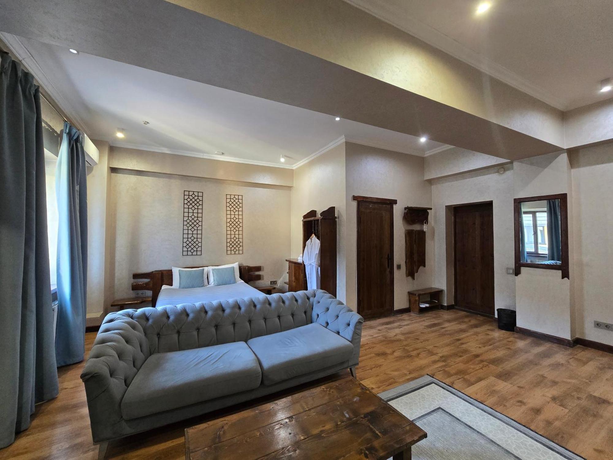 Saraishyq Hotel Алмати Екстер'єр фото