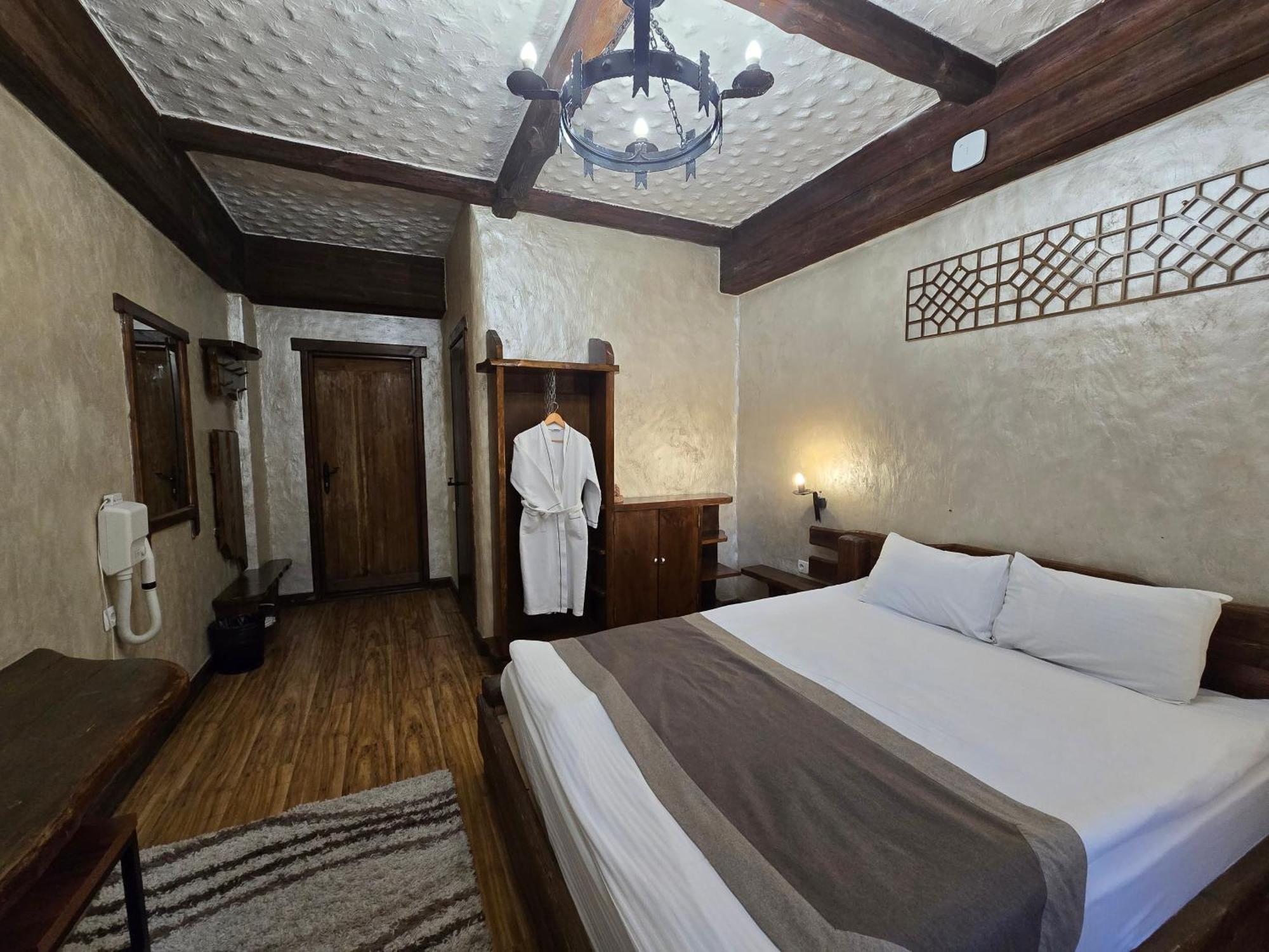 Saraishyq Hotel Алмати Екстер'єр фото