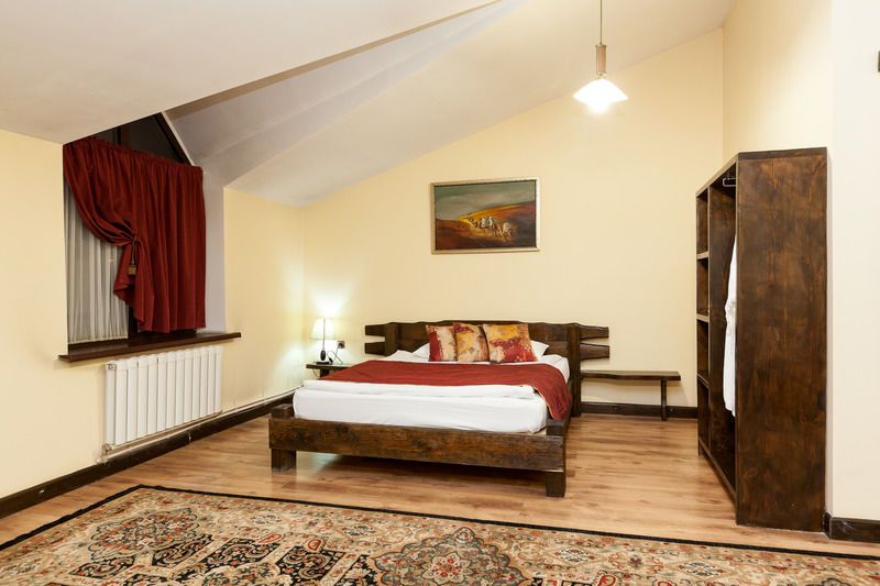 Saraishyq Hotel Алмати Екстер'єр фото